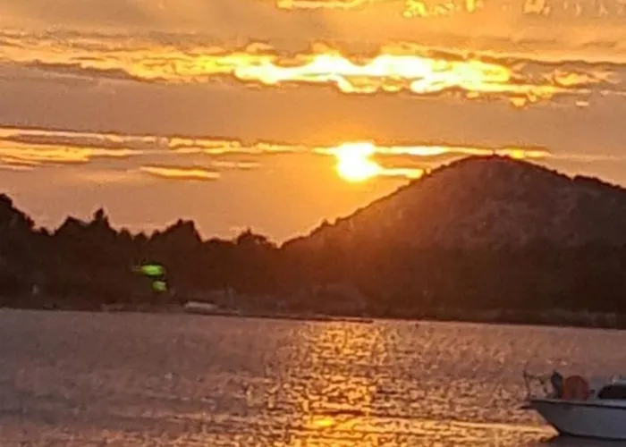 Διαμέρισμα Meli Drage